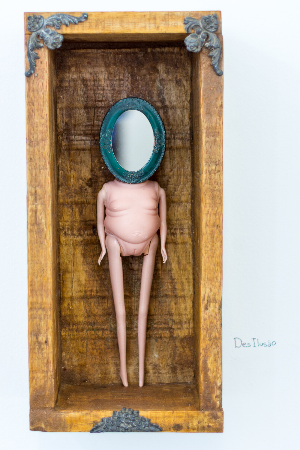 Autorretrato, 2018, Júnia Azevedo. Foto: Diogo Calil.